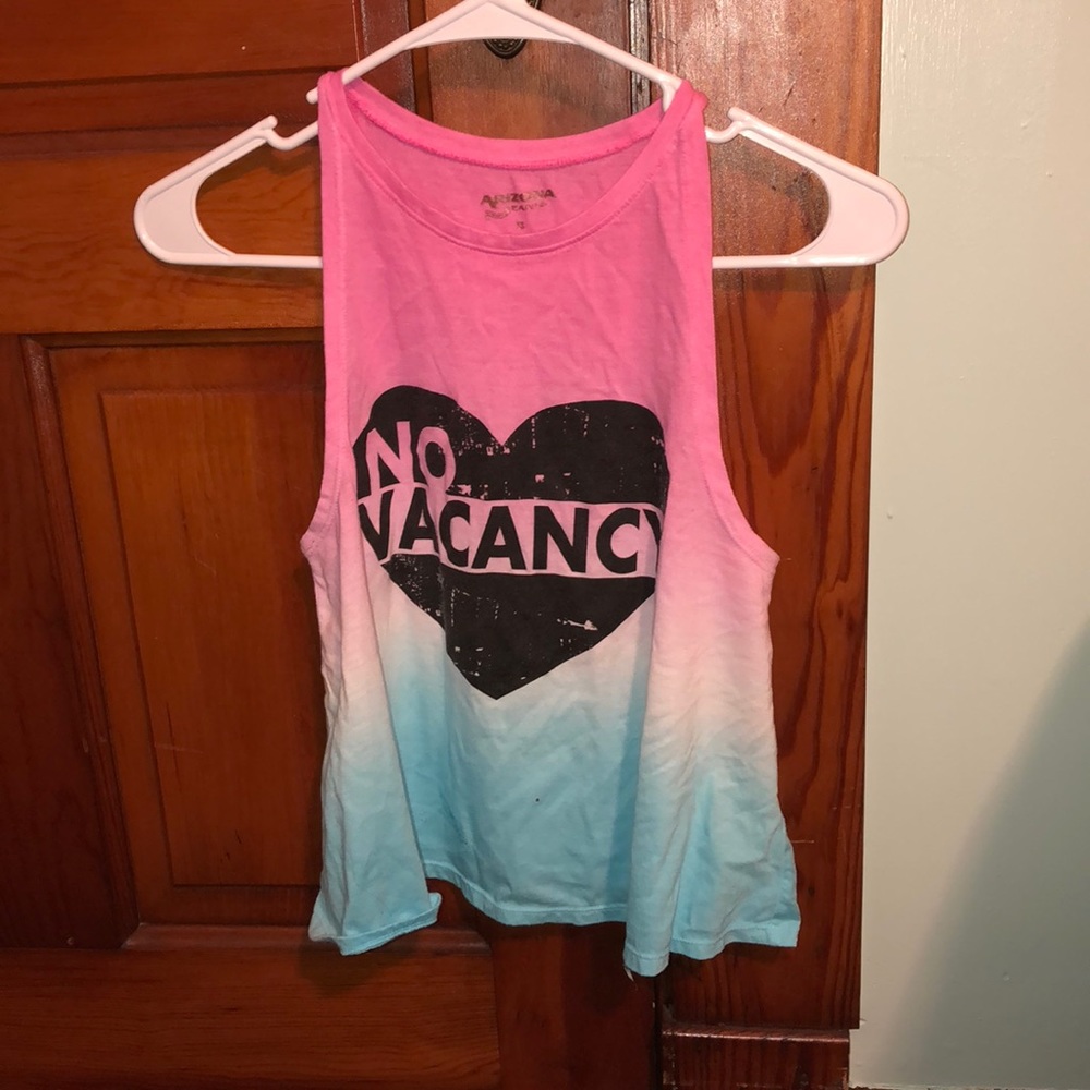 Super cute crop top/tank top.